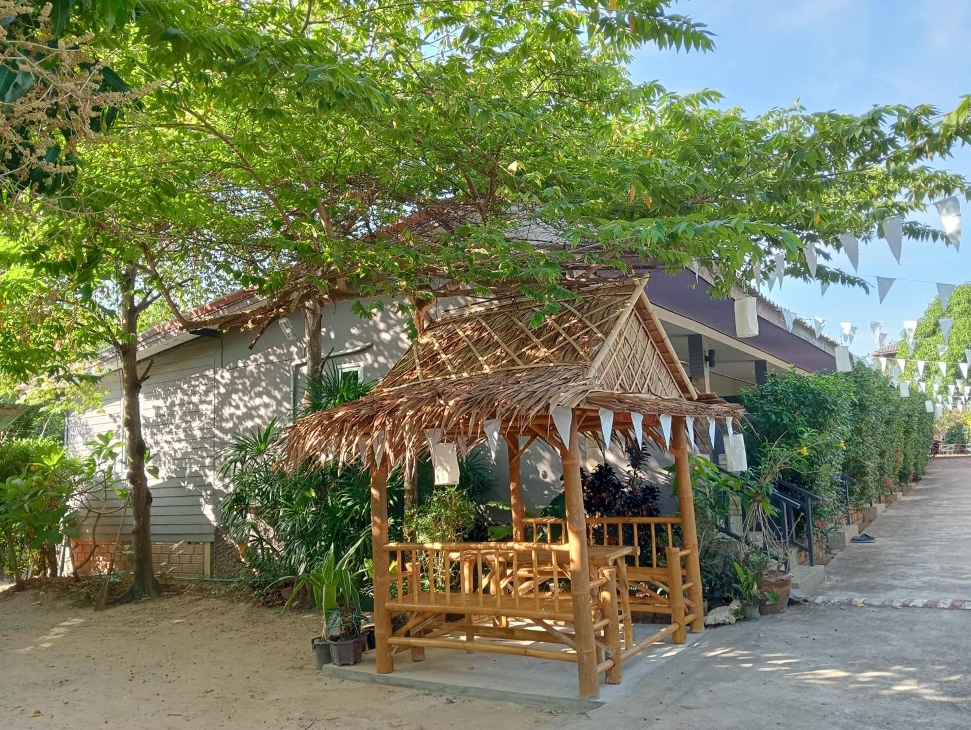 Lanta Beautiful Beach House Koh Lanta Room photo